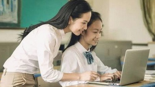 国产12AV引爆车圈新话题，娱乐圈五大女星也在热议！